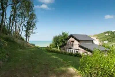 Les avantages et les inconvénients d'investir dans l'immobilier en Vendée