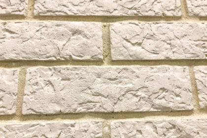 Décorer vos murs avec un enduit imitation pierre : apportez du caractère à votre intérieur et extérieur