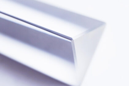 Profilé PVC : résistance et entretien facile pour des menuiseries durables